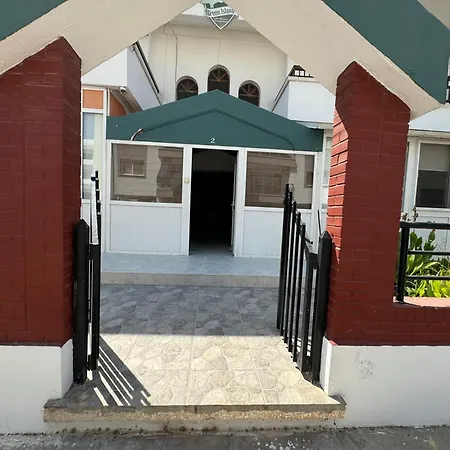 Island 1 منزل للإقامة